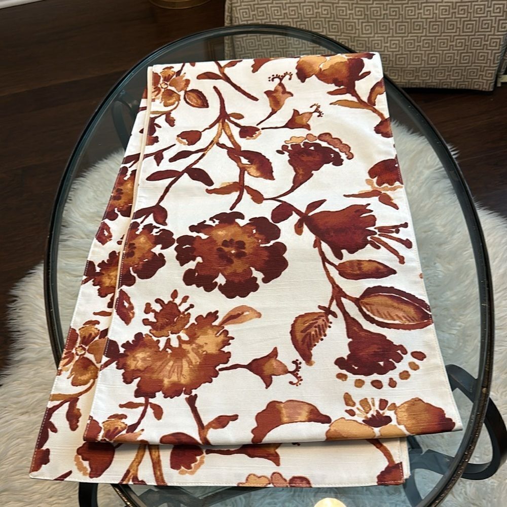 Threshold Extended Length Table Runner